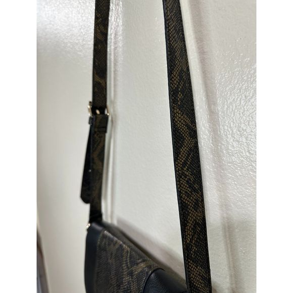 Neiman Marcus Crossbody Black and Gold Embossed Snakeskin Design Saddlebag Purse - Picture 7 of 8